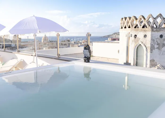 White 1903 - Rooftop Pool & Luxury