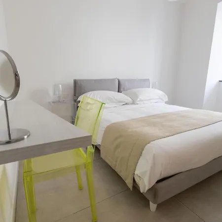 White 1903 - Rooftop Pool & Luxury Forio (Isola d'Ischia)