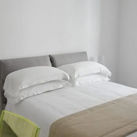 White 1903 - Rooftop Pool & Luxury 4*