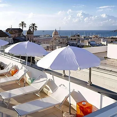 White 1903 - Rooftop Pool & Luxury Bed & Breakfast 4*