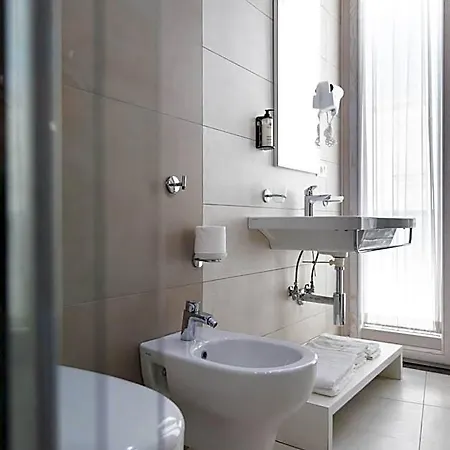 White 1903 - Rooftop Pool & Luxury 4*