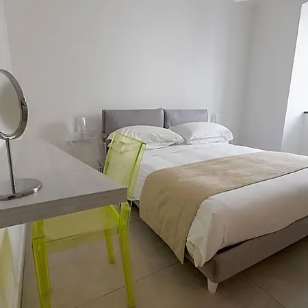 White 1903 - Rooftop Pool & Luxury 4*