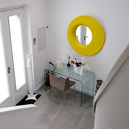White 1903 - Rooftop Pool & Luxury Bed & Breakfast