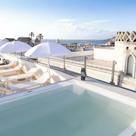 White 1903 - Rooftop Pool & Luxury 4*