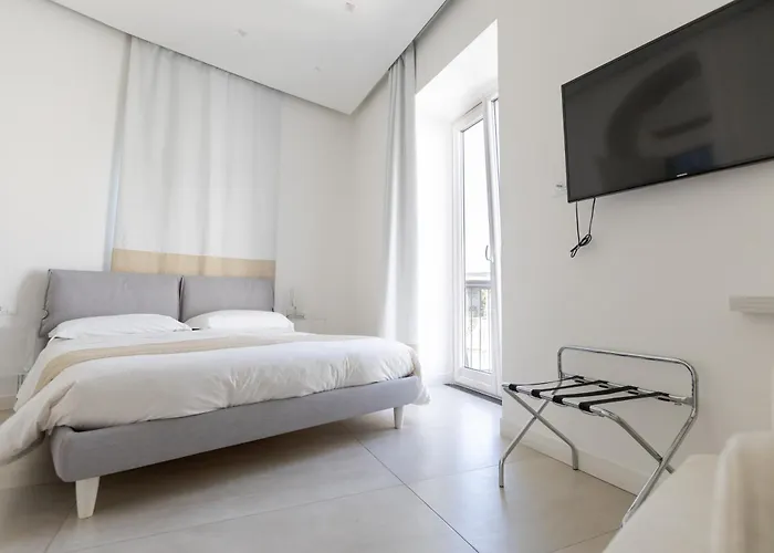 فندق مبيت وإفطار White 1903 - Rooftop Pool & Luxury Forio di Ischia