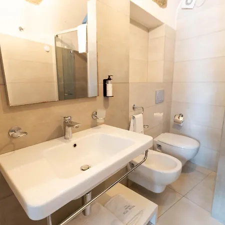 Bed & Breakfast White 1903 - Rooftop Pool & Luxury