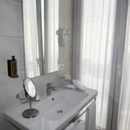 Bed & Breakfast White 1903 - Rooftop Pool & Luxury Forio di Ischia